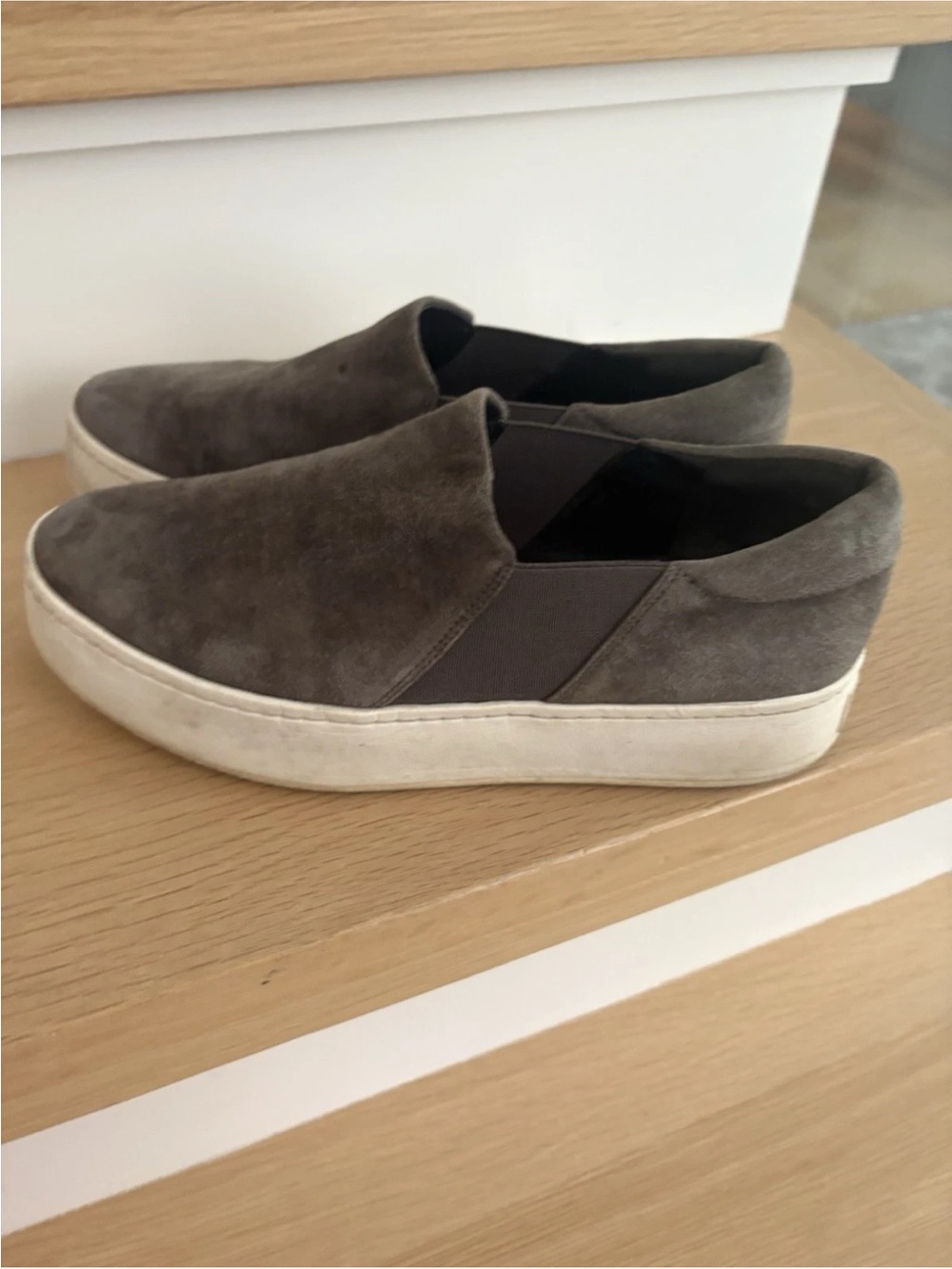 Slip-On Suede Platform Sneakers in Dark grey Vince !!! 9 M